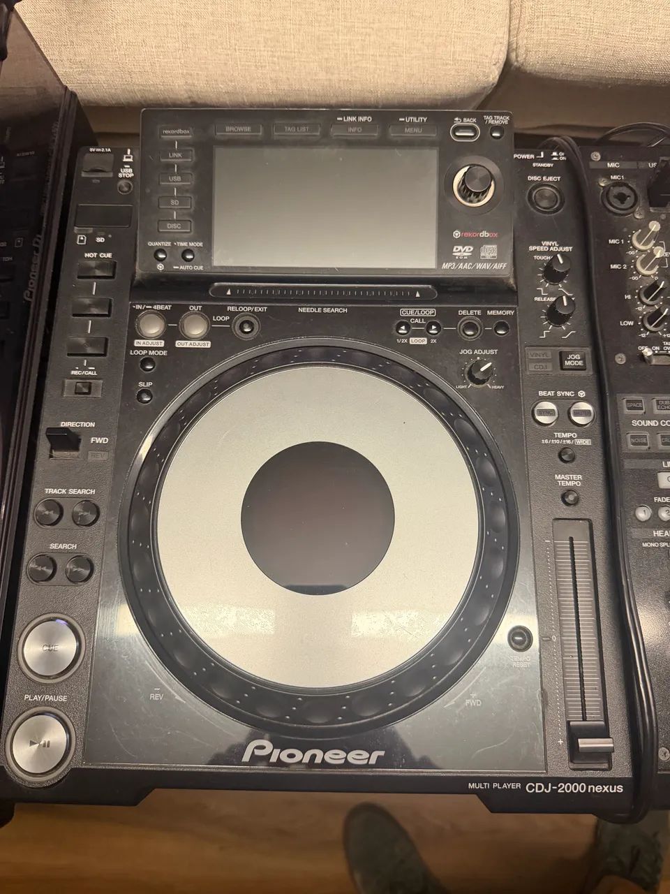 Par CDJ 2000 nexus e mixer DJM 900 nexus