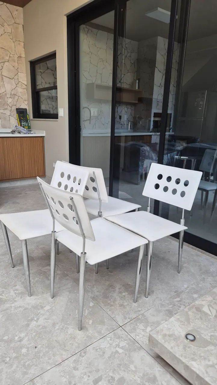 Conjunto 4 cadeiras jantar - Brancas - Foto 4