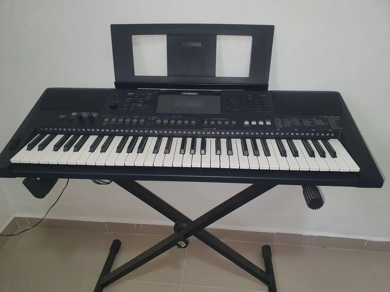 TECLADO YAMAHA PSR E463  - Foto 2