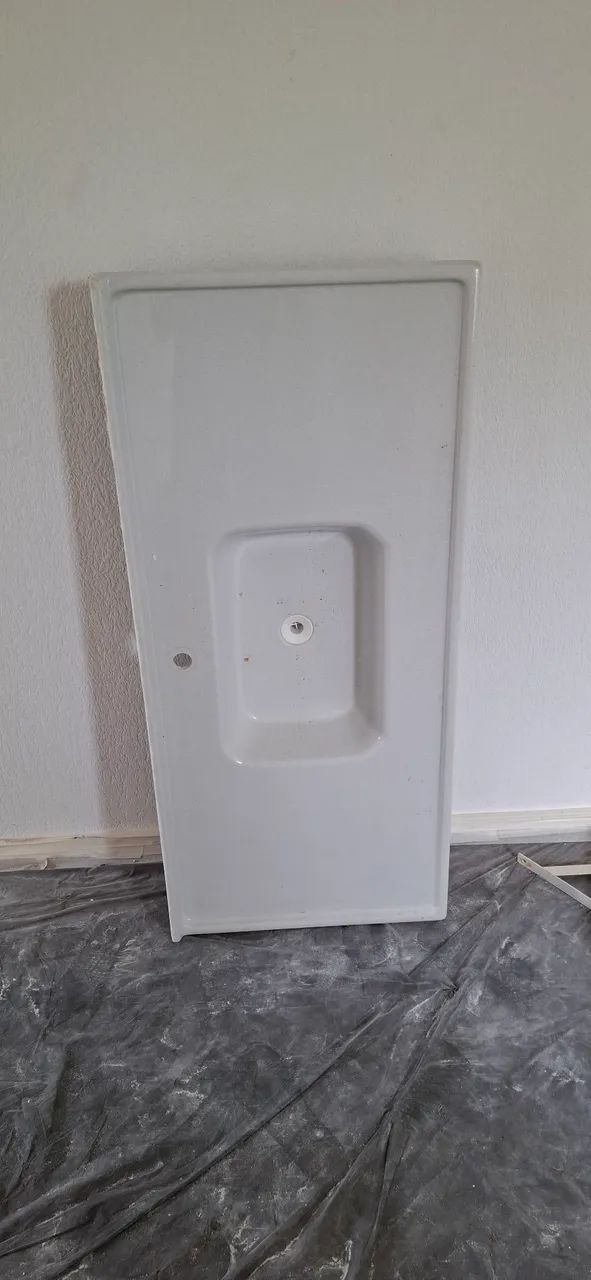 Pia de Banheiro com Cuba + Painel - R$120 cada / R$270 levando todas