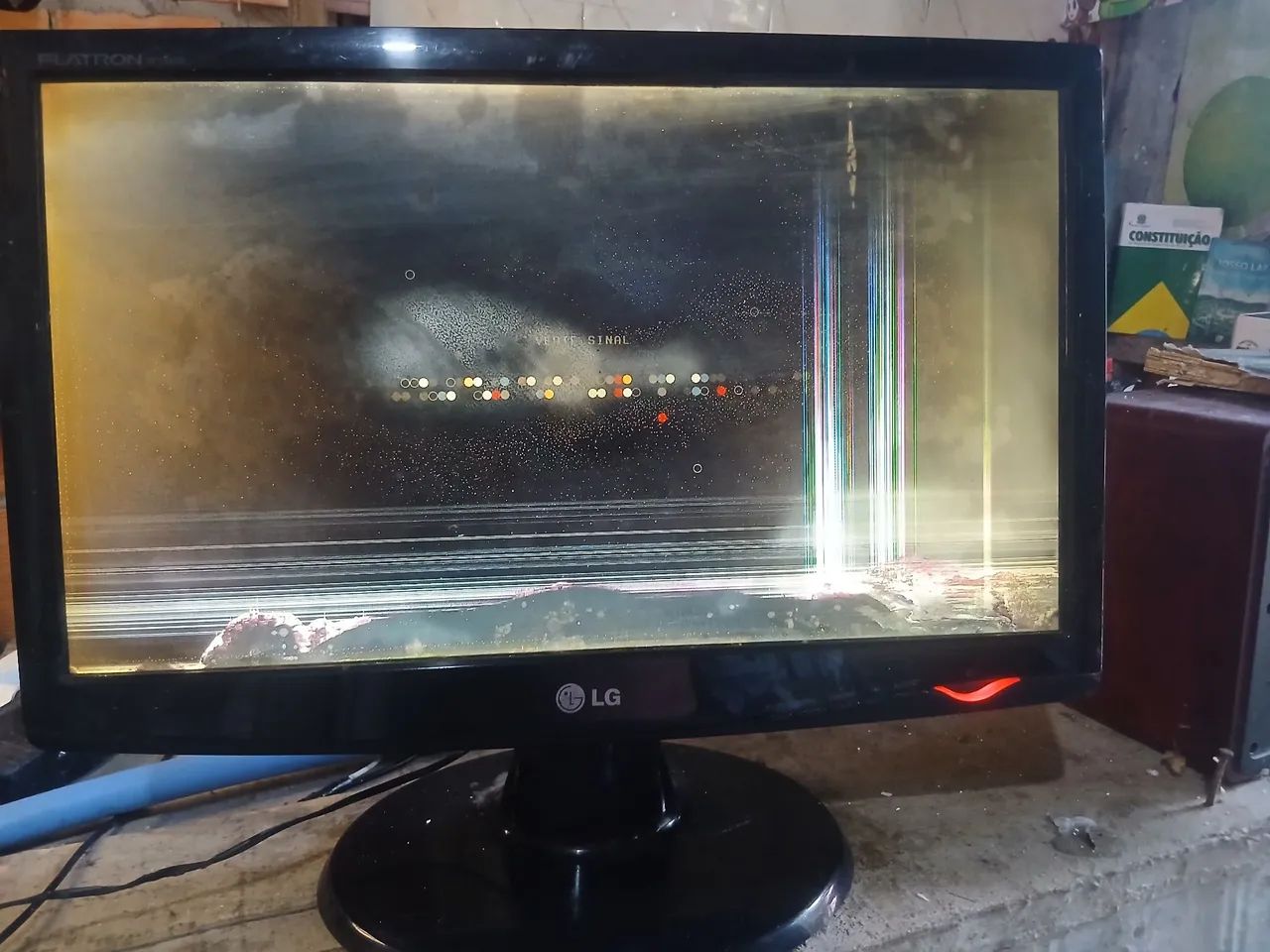 Monitor pra computador LG 20 polegadas com defeito