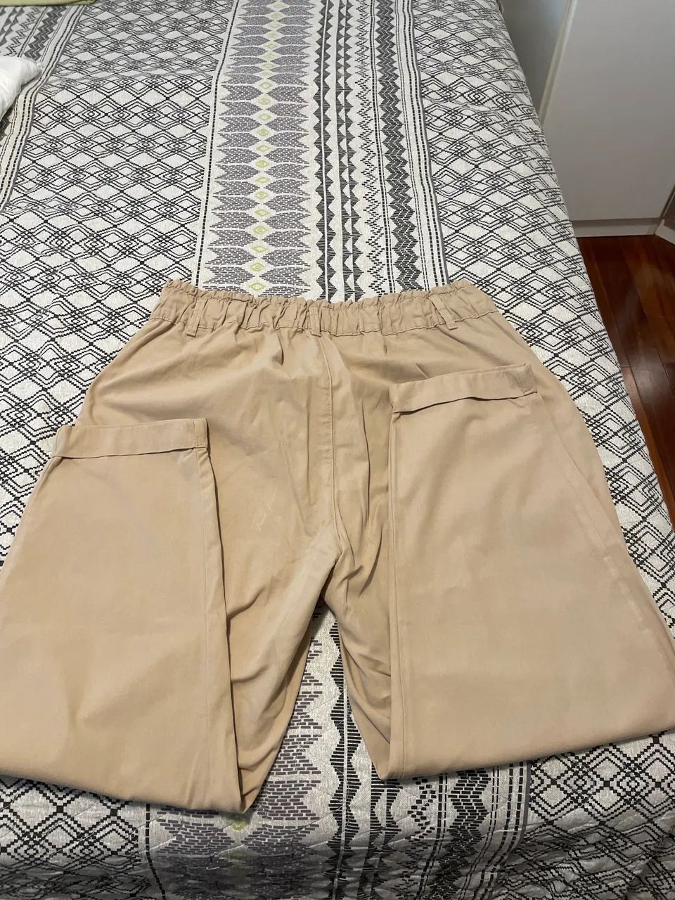 Calça bege marfino bege GG - Foto 2