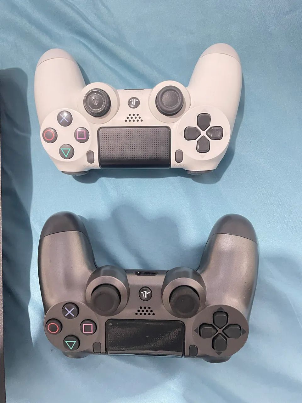 Ps4 1 Tb com controle extra  - Foto 2