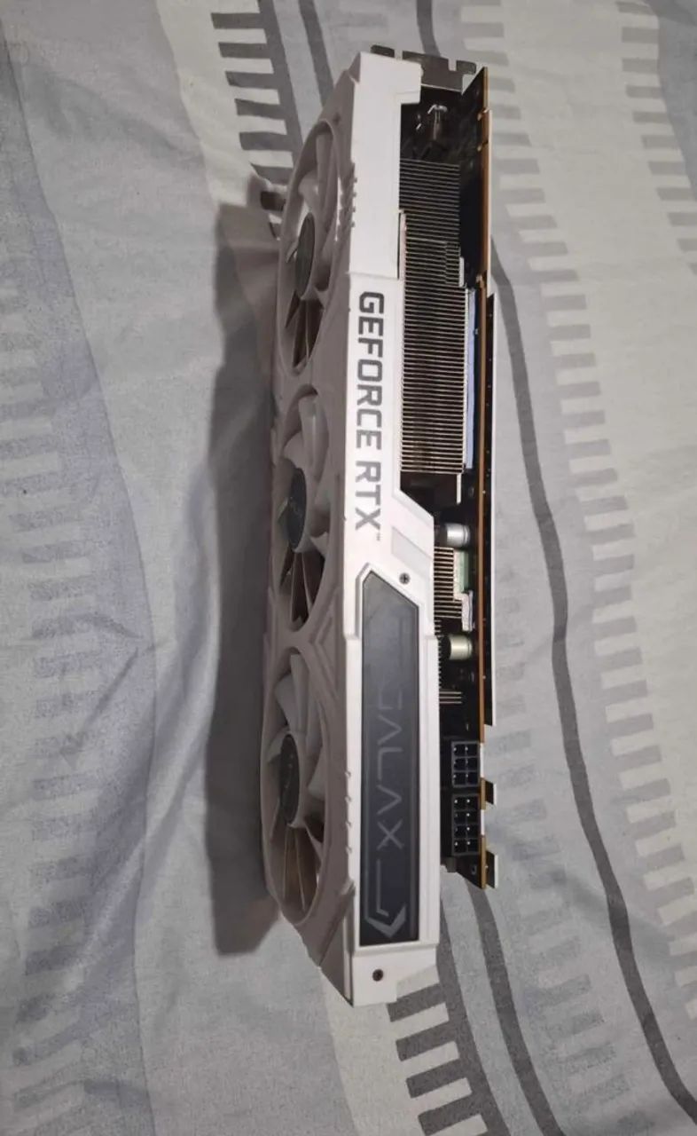Placa de vídeo RTX 2080 8GB GALAXY WHITE TRIPLE FAN