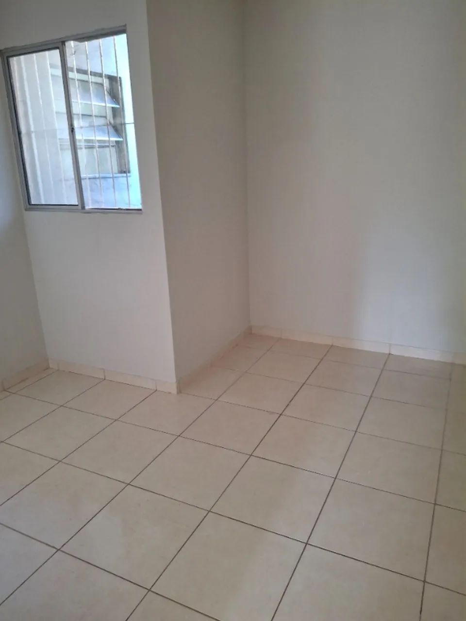 Aluga se  ap 1q e sal  coz e área de serv  na glória próximo de tudo  - Foto 3