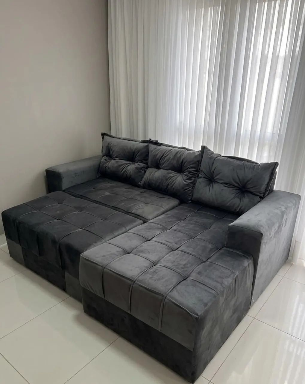Promoção dia dos namorados ? sofá 3 lugares com puff de brinde pronta entrega  - Foto 4