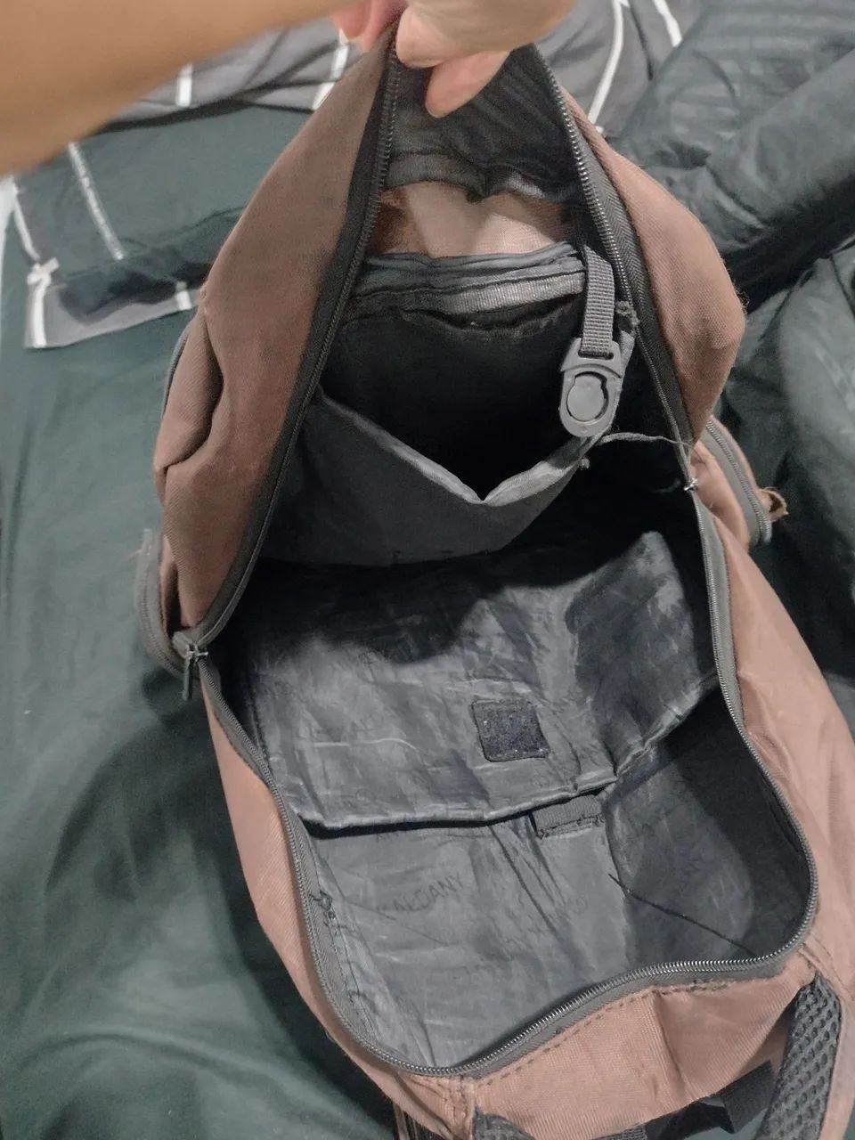 Mochila marrom usada - Foto 5