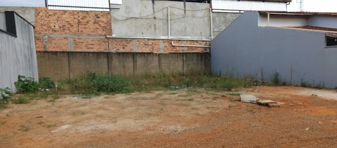 LOTE EM CONDOMÍNIO FECHADO COM 220M2 - Foto 5