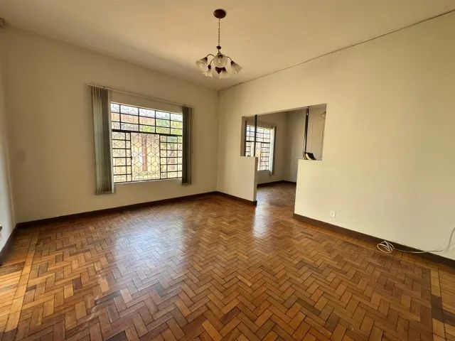 CASA AMPLA PARA LOCAÇÃO - SETOR LESTE | QUADRA 33 - Foto 5