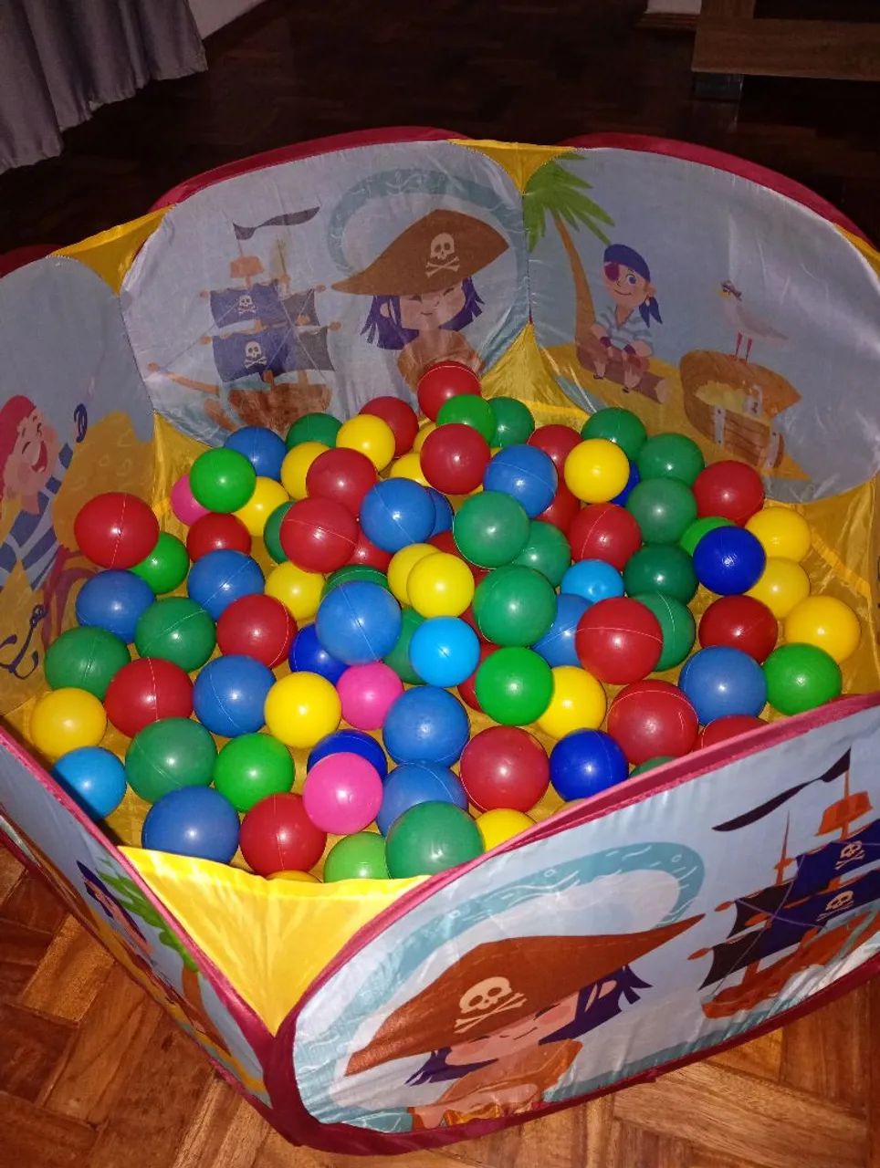 Piscina de bolinha infantil 