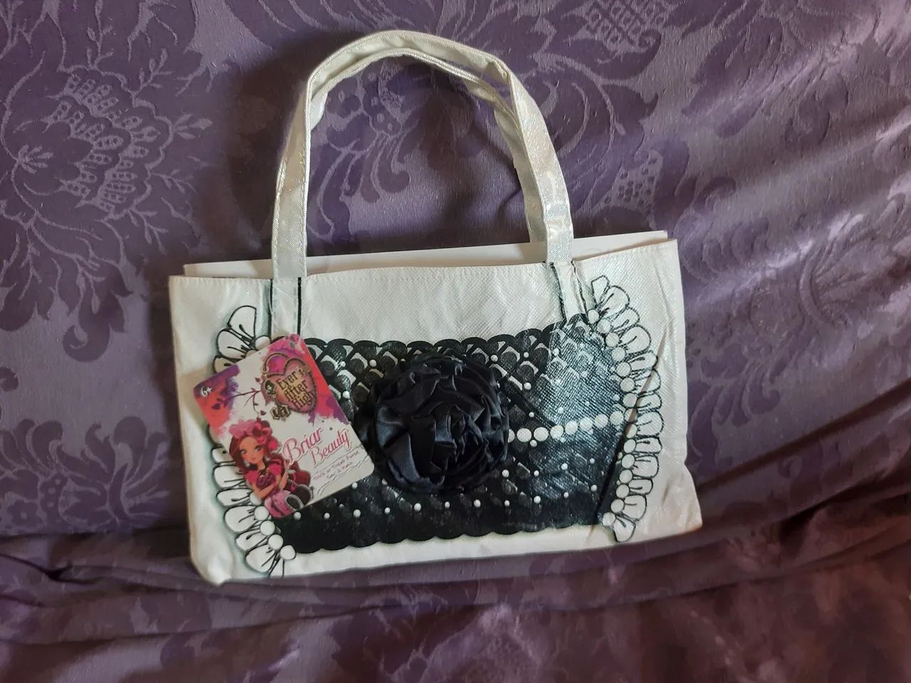 Vendo linda bolsa Ever After High 