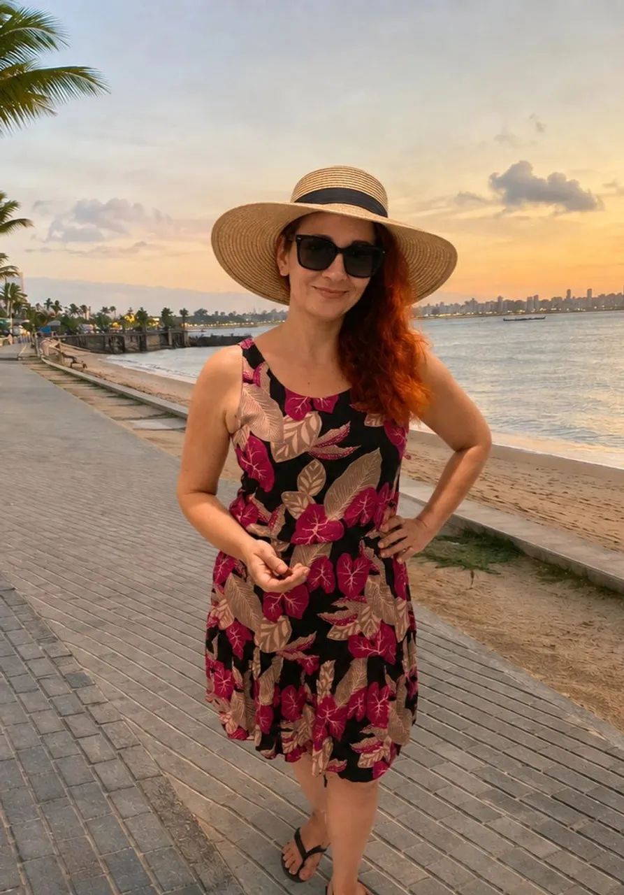 Vestido Midi com saia rodada.  - Foto 4