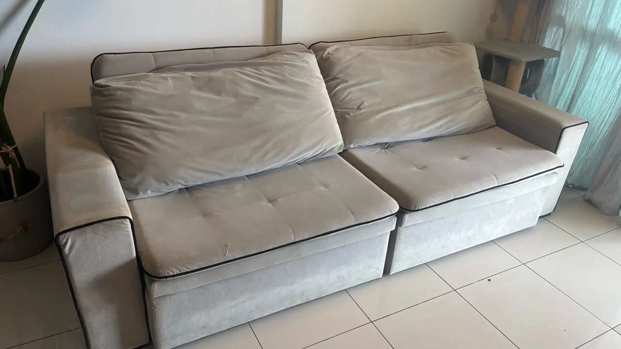     Sofá e estante à venda, aceito ofertas!