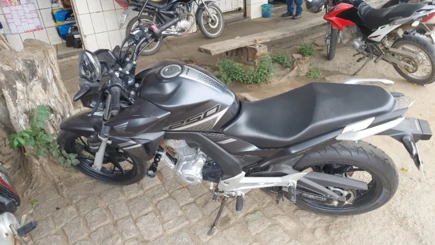 Honda CB 250 - Foto 3