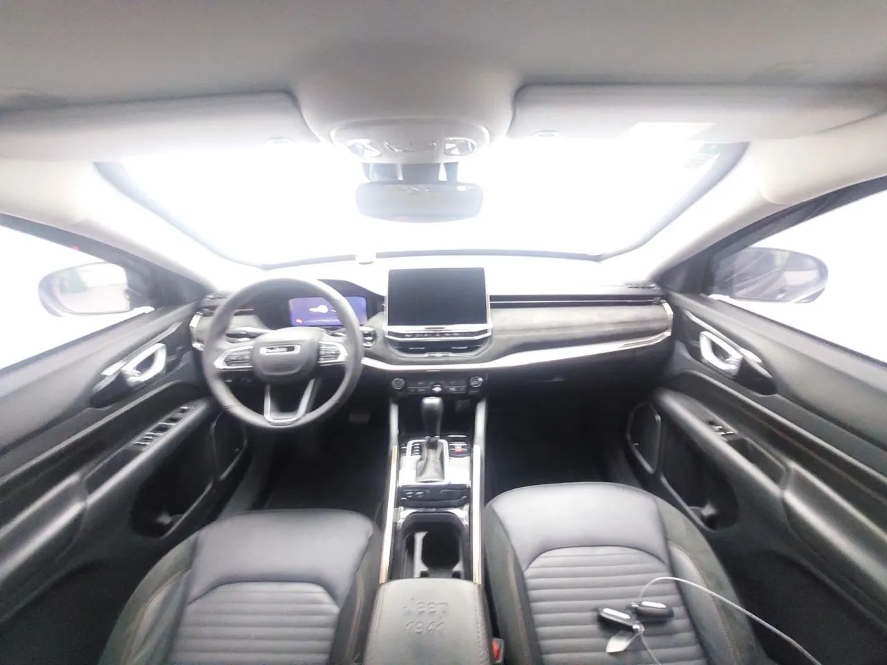 Jeep Commander Limited T270 1.3 TB Flex Aut., foto 15 de 18