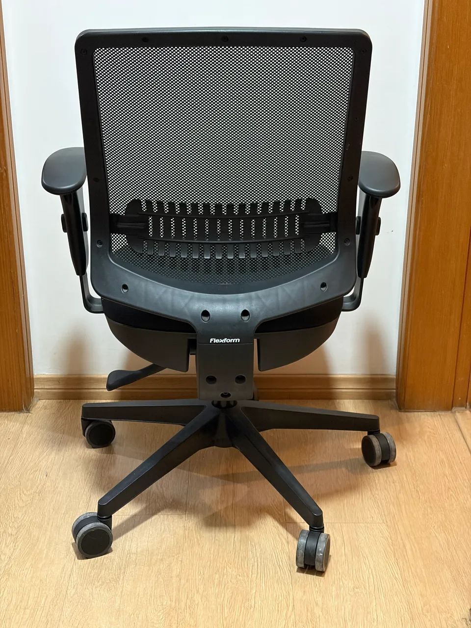 Cadeira Flexform Uni All Black - Foto 2