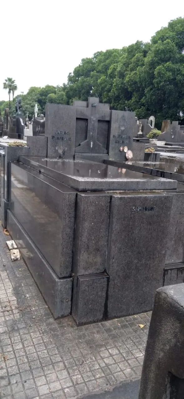 Jazigo vazio túmulo em mármore  - Foto 4