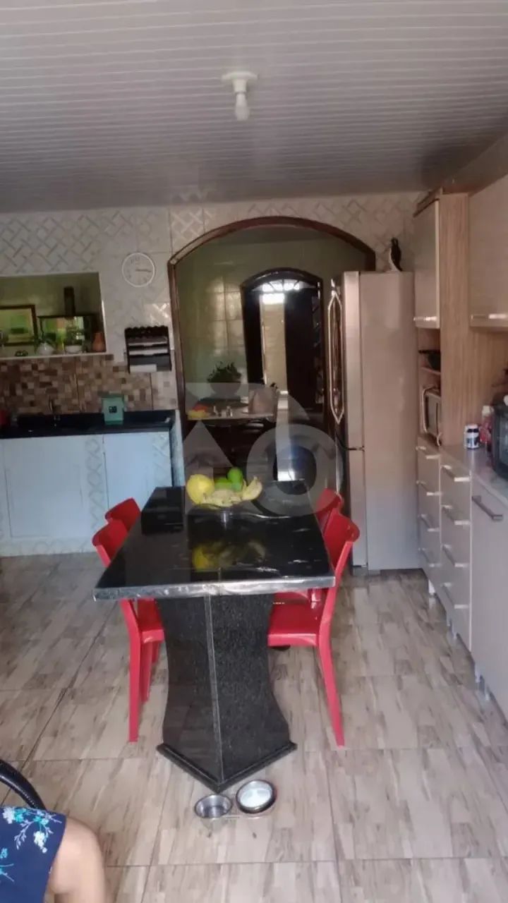 Casa de 180m² no Bairro Dom Luciano com 2 Quartos