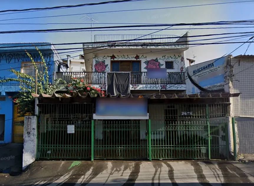 Casa comercial na Avenida Interlagos, 2638  700 m²
