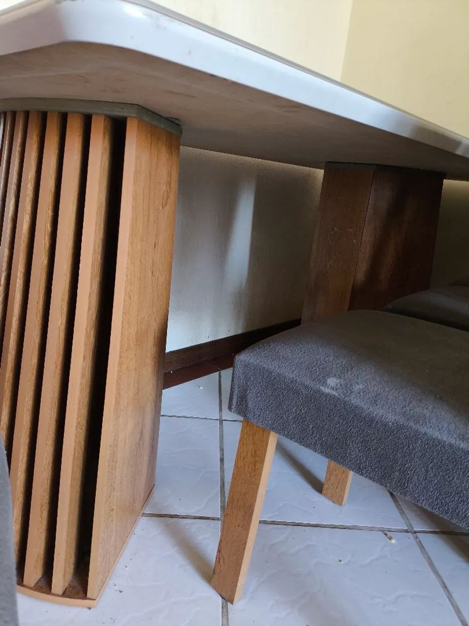 Vendo linda mesa com 6 cadeiras  - Foto 3