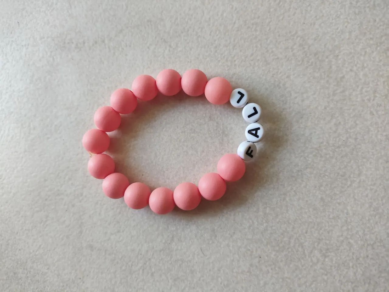 Pulseiras feitas em casa - Foto 5