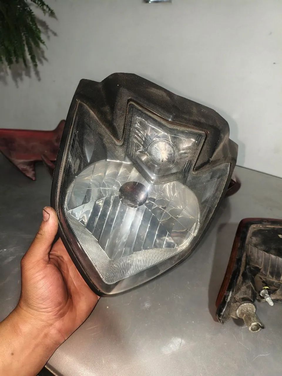 Carenagem e farol fazer 07/09