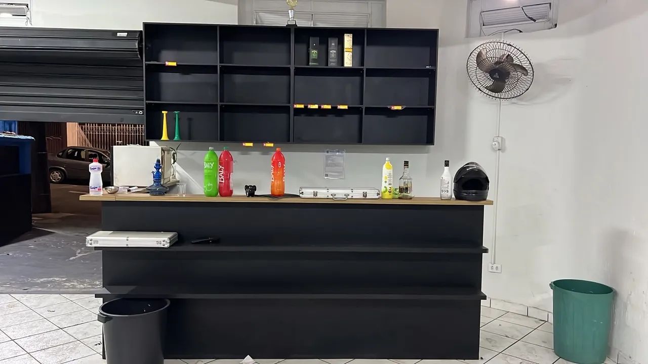 Balcão caixa com expositor 