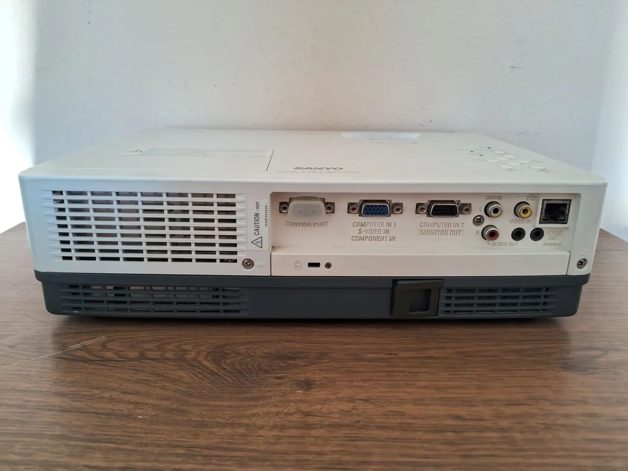 Projetor  Sanyo  XD2200  - Foto 2