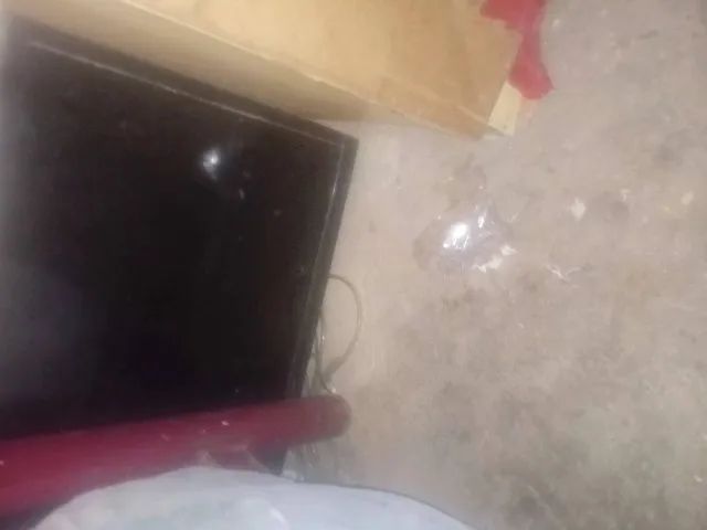 Sucata de tv lcd 49 polegadas, com display quebrado.  - Foto 2
