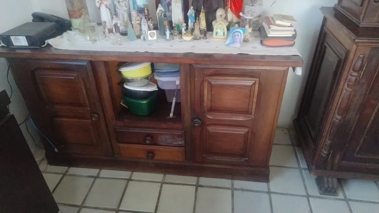 Buffet de madeira