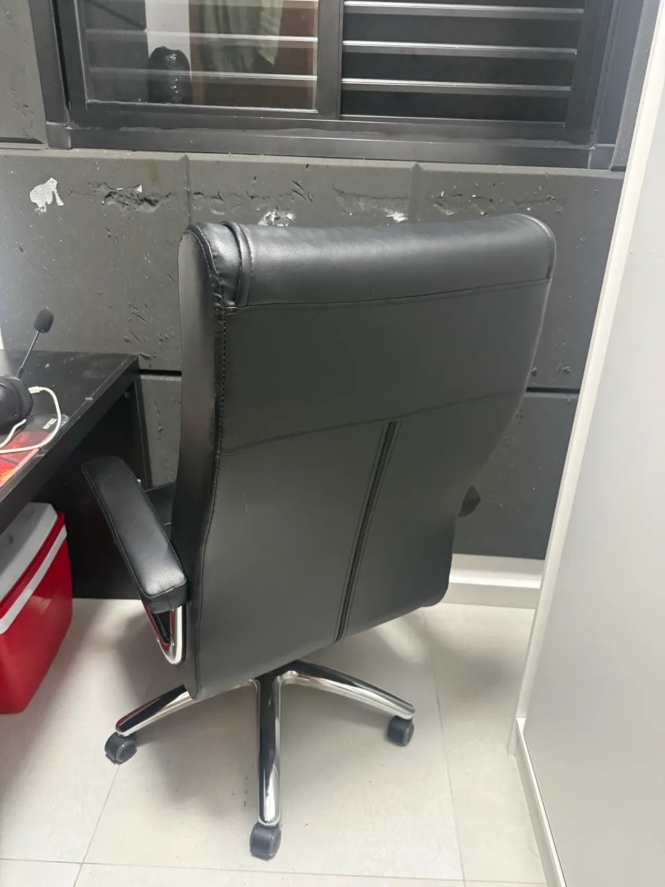 Cadeira de escritório em couro  - Foto 2