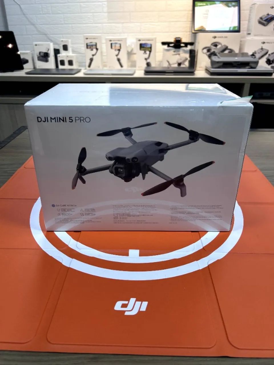 DJI Mini 5 Pro Fly More Combo Plus com Tela e 3 Baterias - Foto 2
