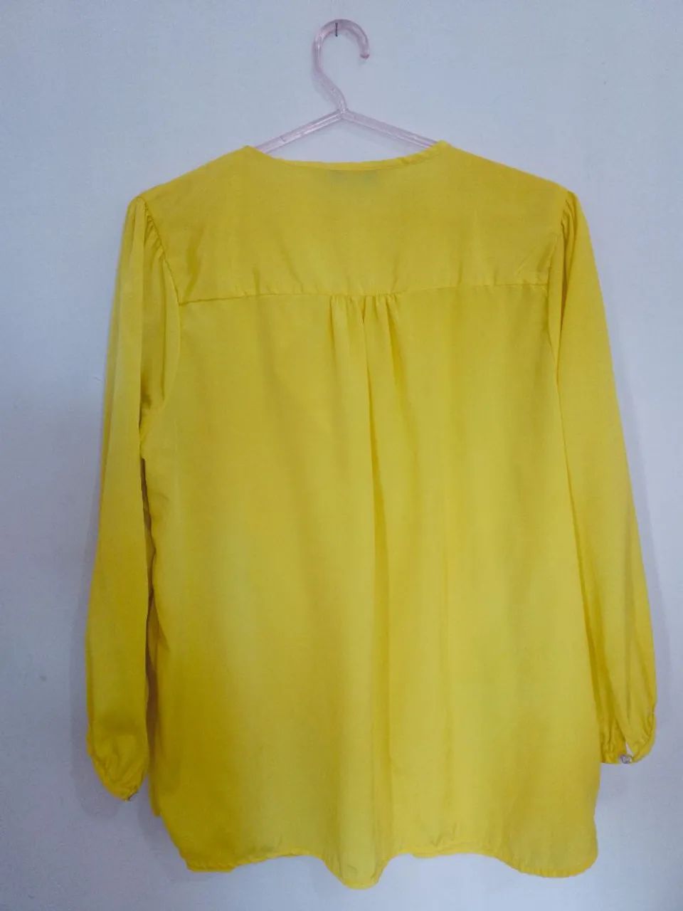 Camisa social amarela seda - Foto 4