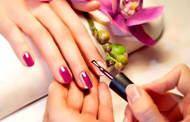 Aulas de manicure com: Faby Cardoso