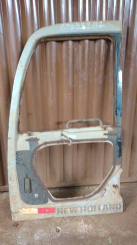 Porta da cabine E215B New Holland p/n *