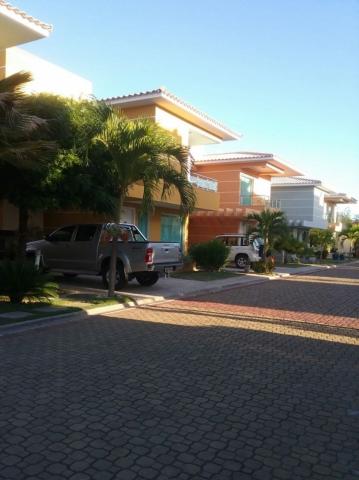 VENDO CASA EM CONDOMÍNIO FECHADO EM PORTO SEGURO-BAHIA