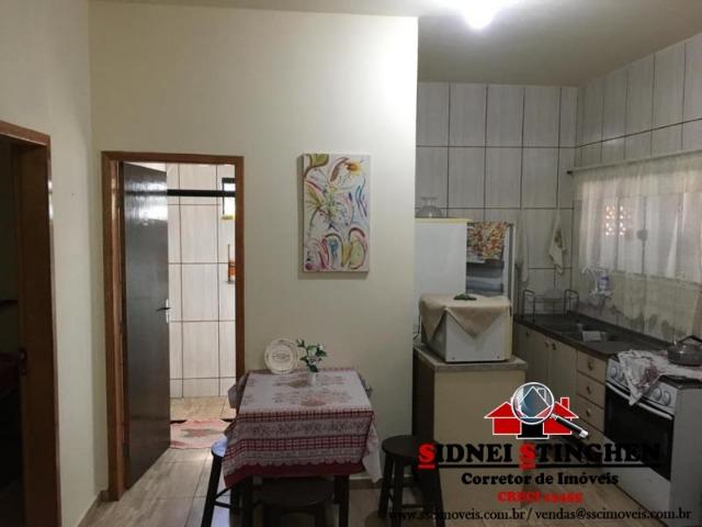 Casa na Praia, 02 dormitórios, laje, piso cerãmico e terreno todo murado - Foto 7