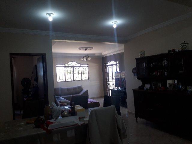 Vendo/Troco excelente casa 5 qts,send 2 suit,cond-fe,cha 128 conj 5 Árniqueiras - Foto 2