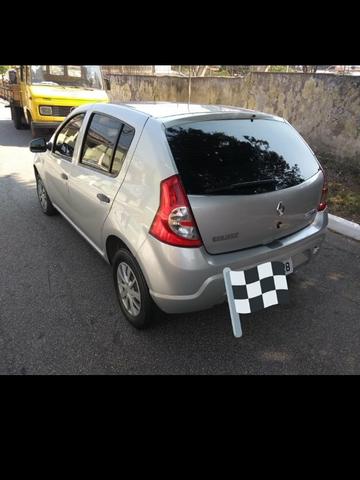 Sandero completo