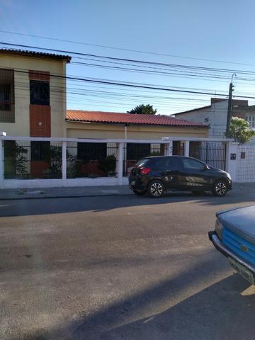 Alugo ou Vendo casa Dias Macedo
