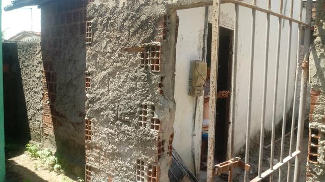 Vende-se uma casa ou troca - Foto 2