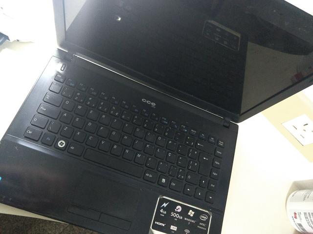 VENDO Notebook CCE - Foto 2
