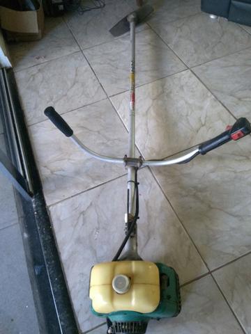 Vendo Roçadeira Makita com carburador de 160 - Foto 3