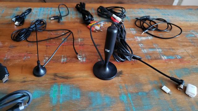 Kit Acessórios TV e Som (USB, HDMI, P2, RCA, Antena Digital, LED, 4K)