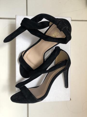 Sandália preta