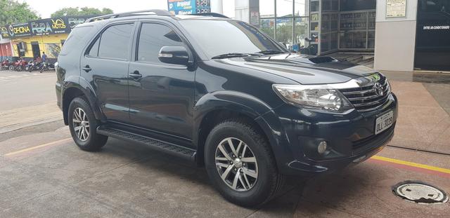 Toyota hilux SW4 SRV diesel 4x4 Automática 2014