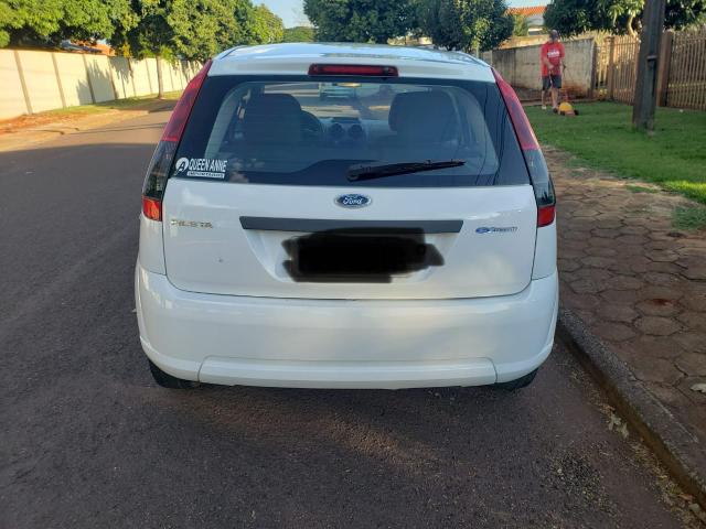 Vende se automóvel