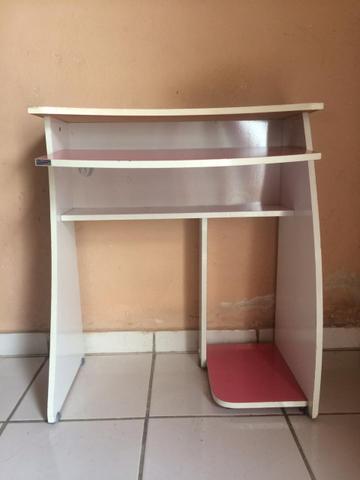 Escrivaninha para computador
