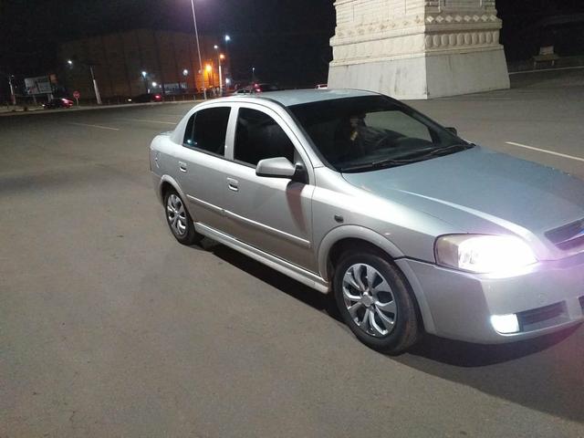 Vendo este carro astro - Foto 4