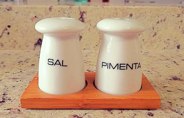 Jogo de Saleiro e Pimenteiro